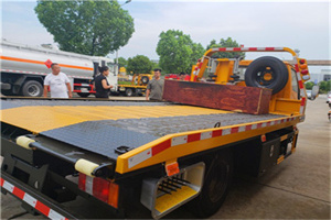 雁山区附近拖车电话号码服务