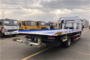 雁山区汽车救援补胎