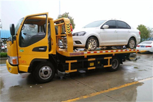 雁山区附近拖车救援24小时服务热线